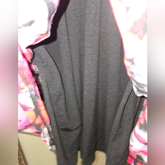 ***Croft  & Barrow Women Blouse (3X) - Picture 5 of 8